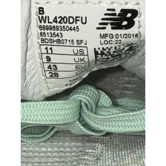 New Balance 420 Women’s Size 11 Mint Green Running Shoes Athletic Sneakers - Picture 9 of 9